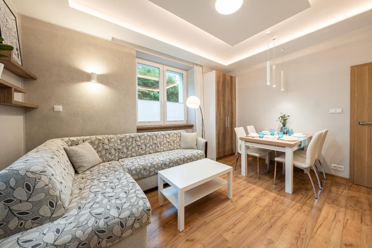 Apartment Bluebird Katowice Near Spodek Mck & City Center ภายนอก รูปภาพ