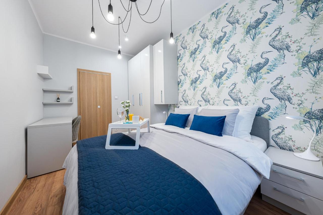 Apartment Bluebird Katowice Near Spodek Mck & City Center ภายนอก รูปภาพ