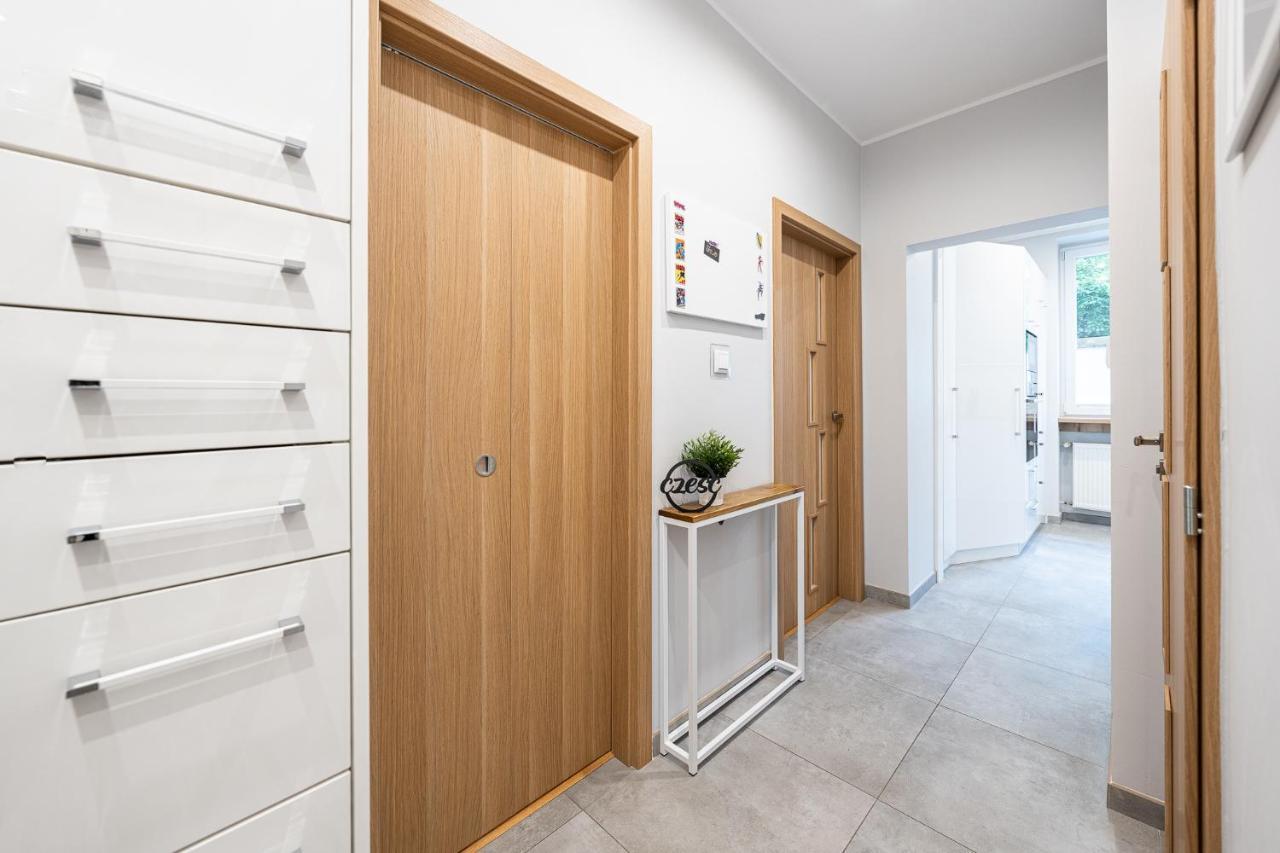 Apartment Bluebird Katowice Near Spodek Mck & City Center ภายนอก รูปภาพ